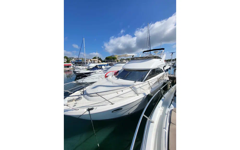 slider 3 Meridian Yacht 341