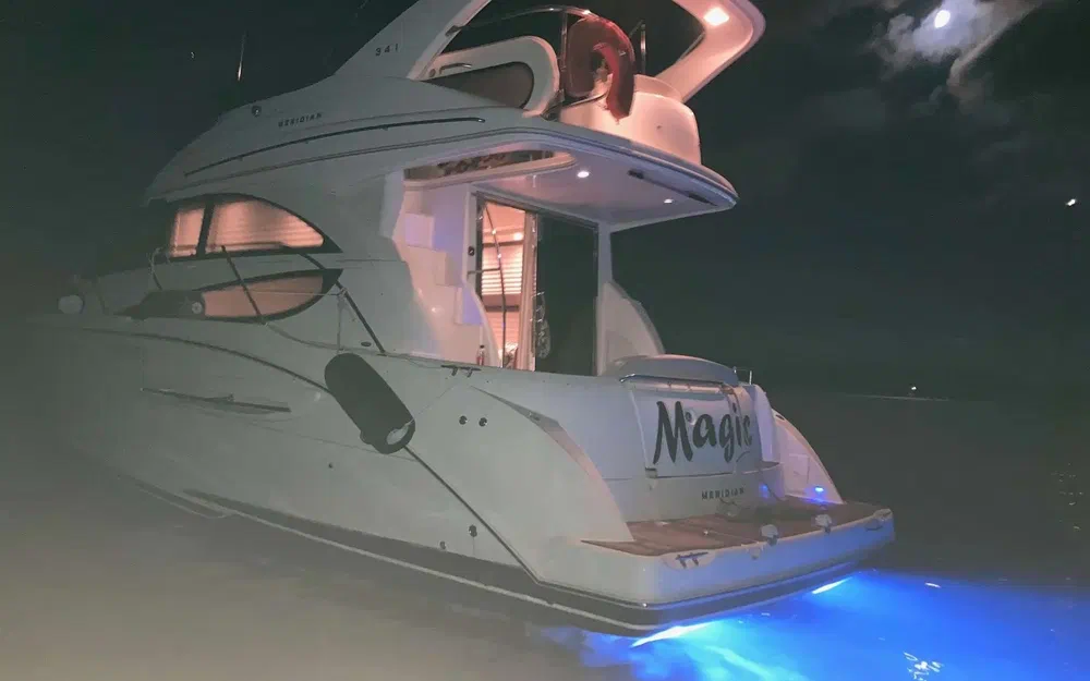 slider 4 Meridian Yacht 341