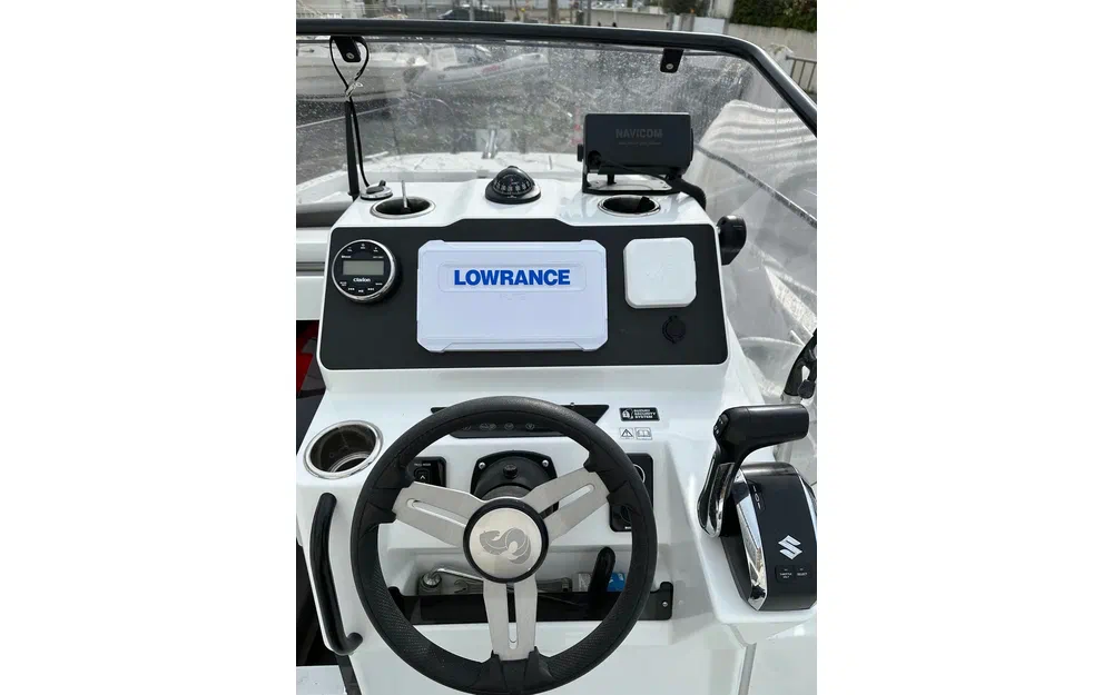 slider 4 Beneteau Flyer 7 SUNdeck