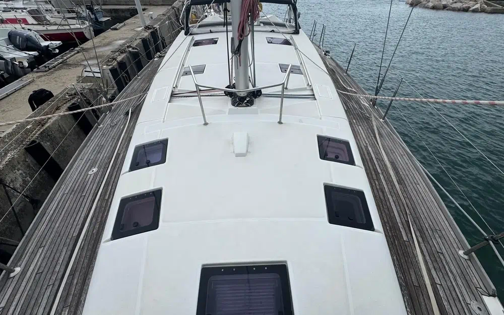slider 9 Beneteau Sense 50