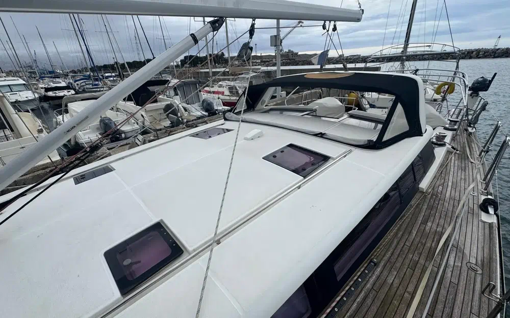 slider 11 Beneteau Sense 50