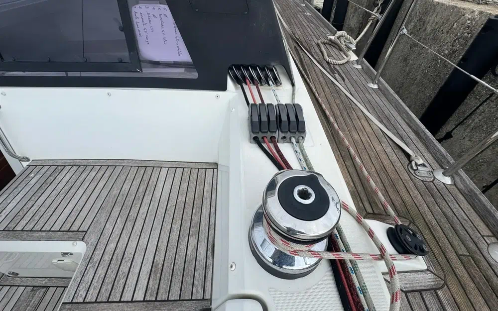 slider 18 Beneteau Sense 50
