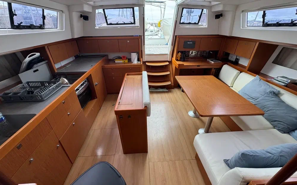 slider 23 Beneteau Sense 50
