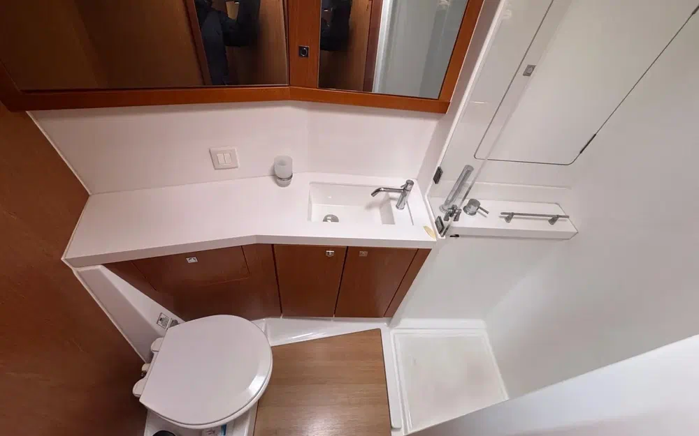 slider 33 Beneteau Sense 50