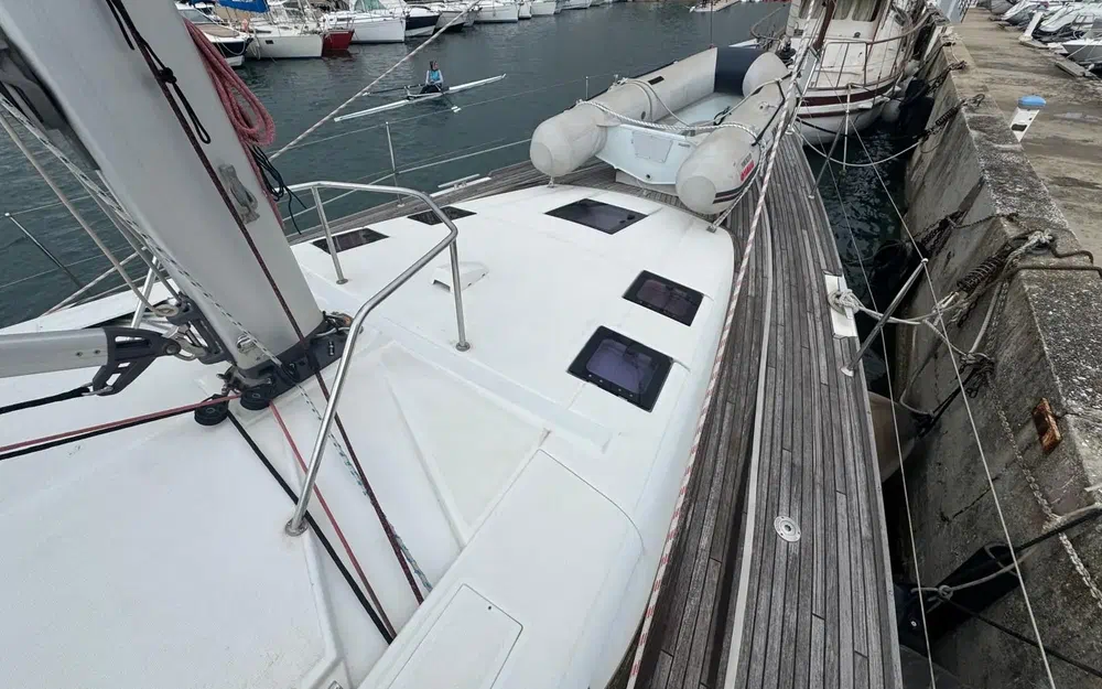 slider 8 Beneteau Sense 50