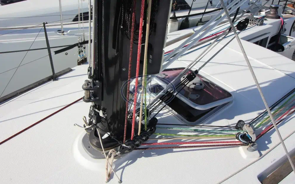 slider 11 Beneteau First 35