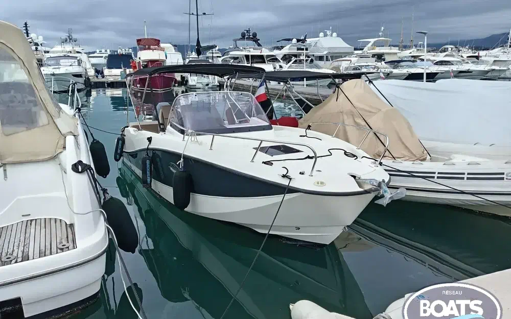 slider 0 Quicksilver 755 Pilothouse