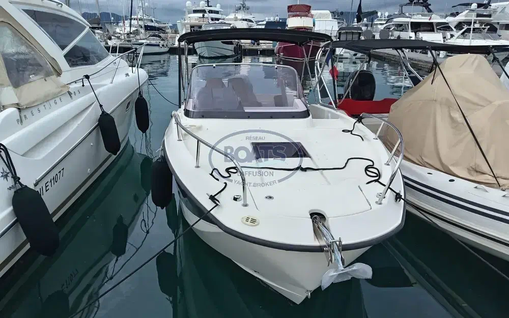 slider 1 Quicksilver 755 Pilothouse