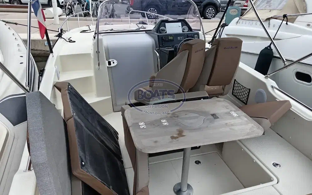 slider 2 Quicksilver 755 Pilothouse
