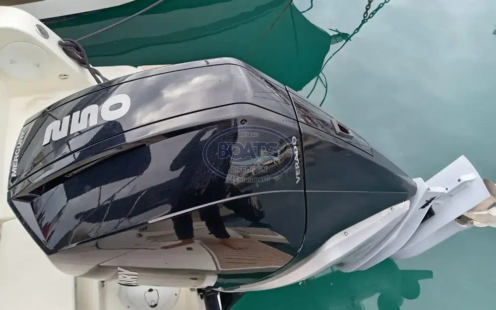 slider 4 Quicksilver 755 Pilothouse