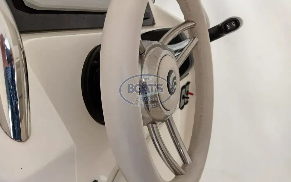 slider 7 Capelli Tempest 700