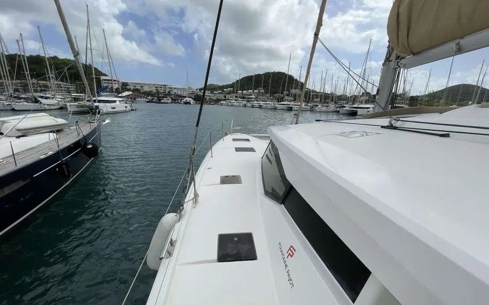 slider 14 Fountaine Pajot Saona 47