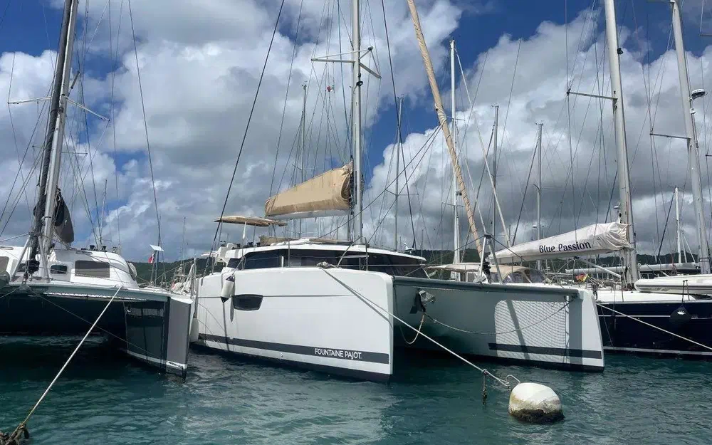 slider 1 Fountaine Pajot Saona 47