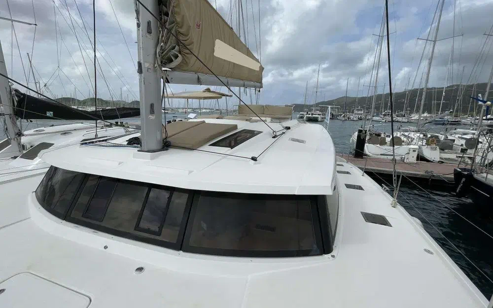 slider 20 Fountaine Pajot Saona 47