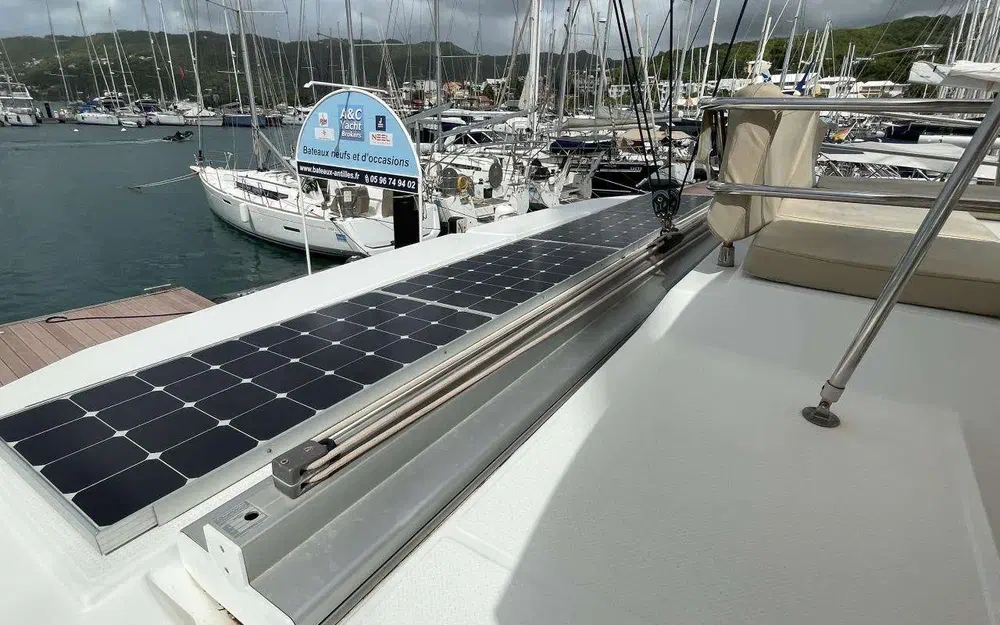 slider 24 Fountaine Pajot Saona 47
