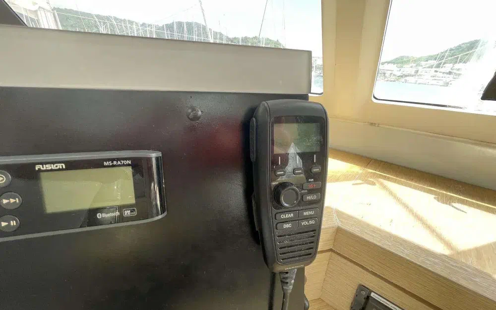 slider 32 Fountaine Pajot Saona 47