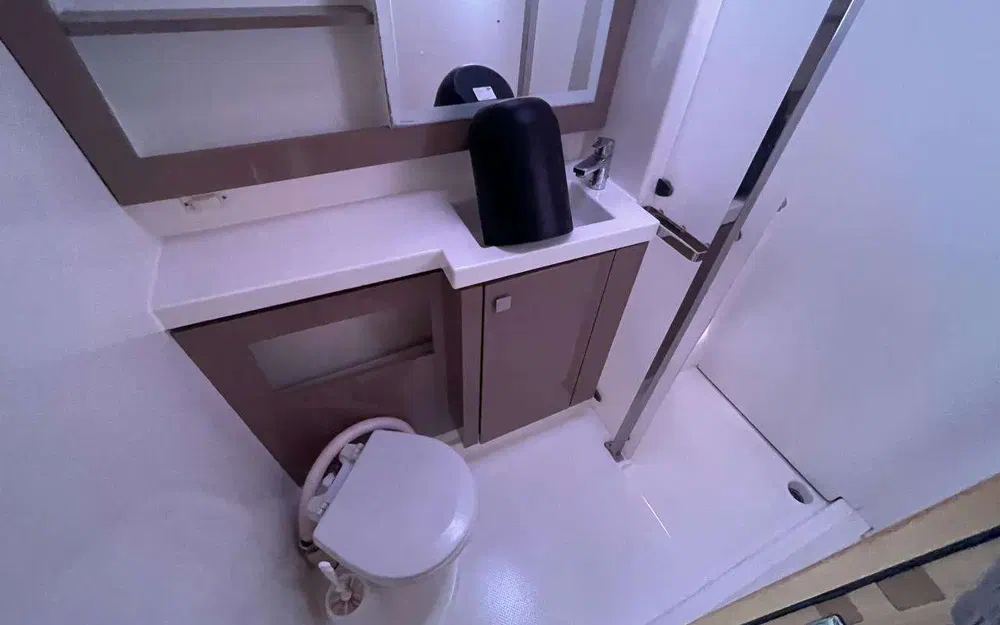 slider 41 Fountaine Pajot Saona 47