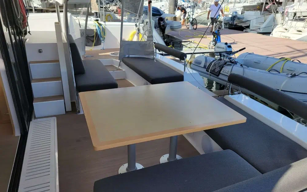 slider 9 Neel Trimarans Neel 47