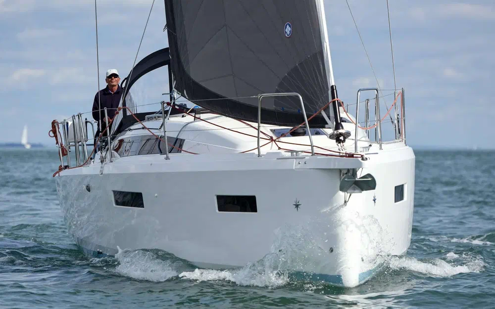 slider 2 Jeanneau Sun Odyssey 380