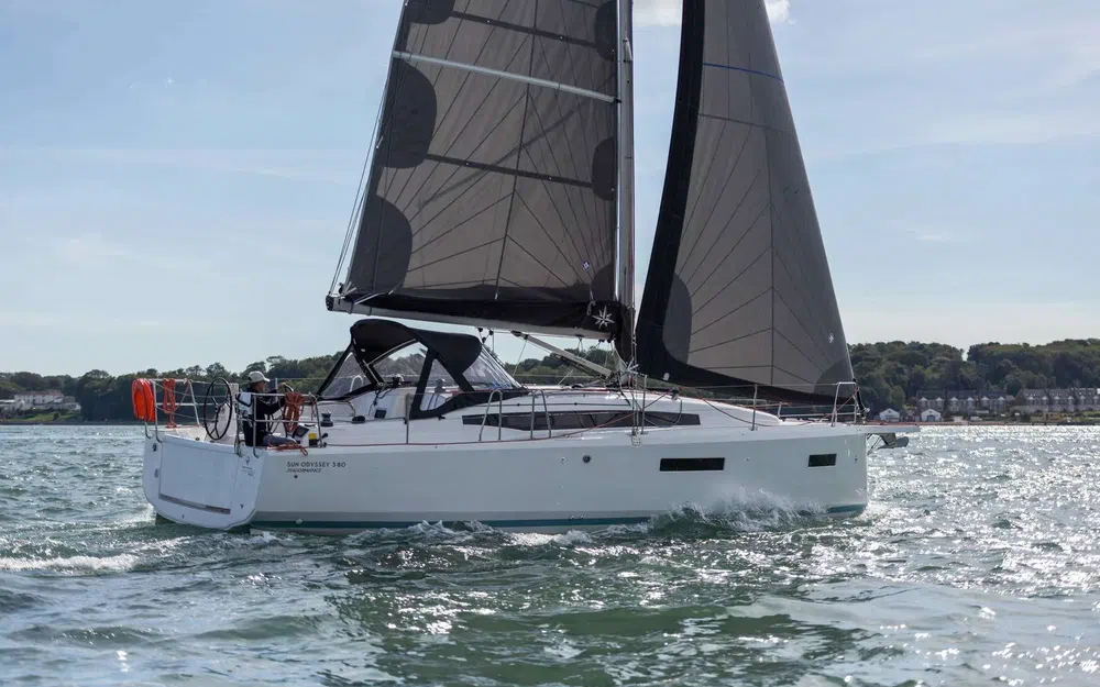 slider 3 Jeanneau Sun Odyssey 380
