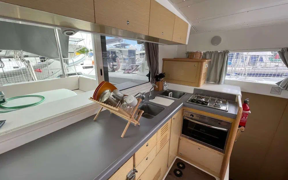 slider 15 Lagoon 421