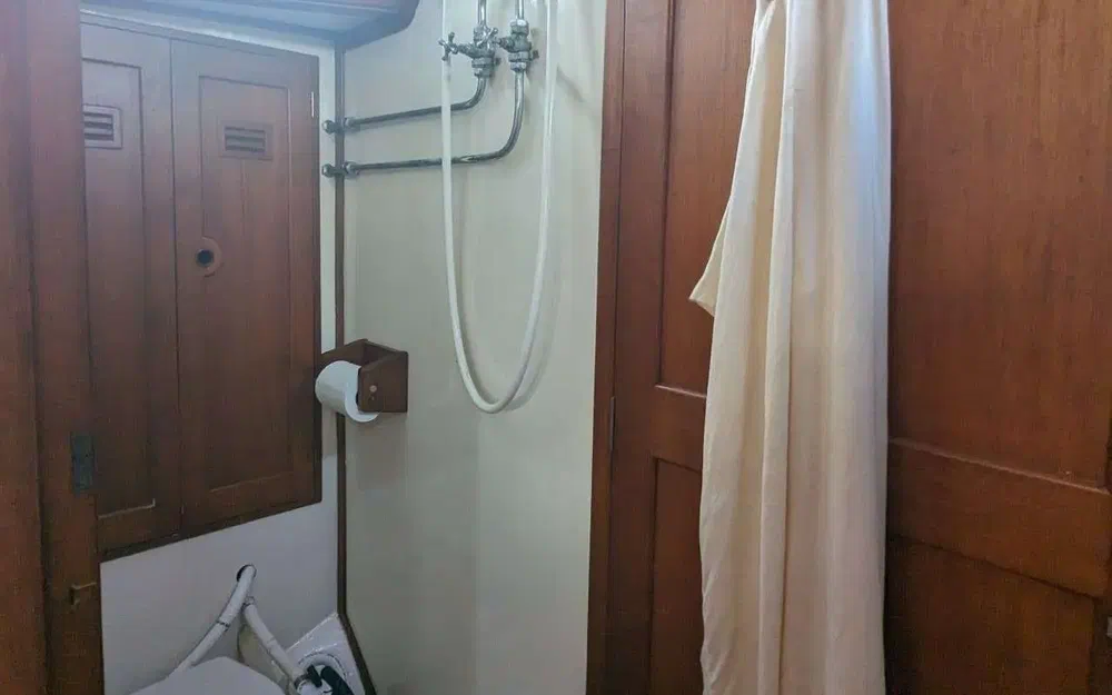 slider 19 Cheoy Lee Offshore 47