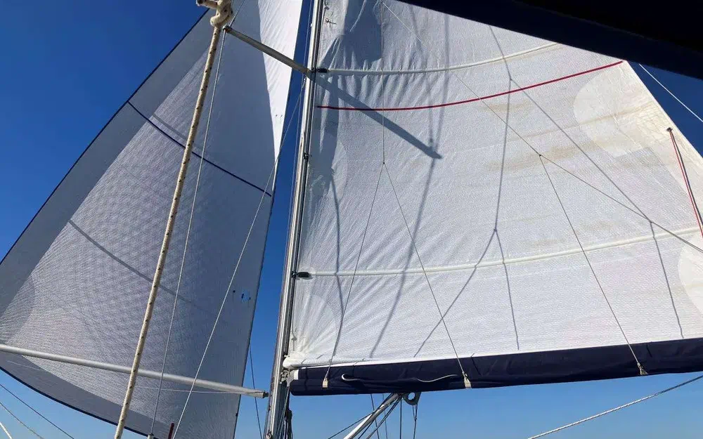 slider 2 Dufour 40 PERFORMANCE