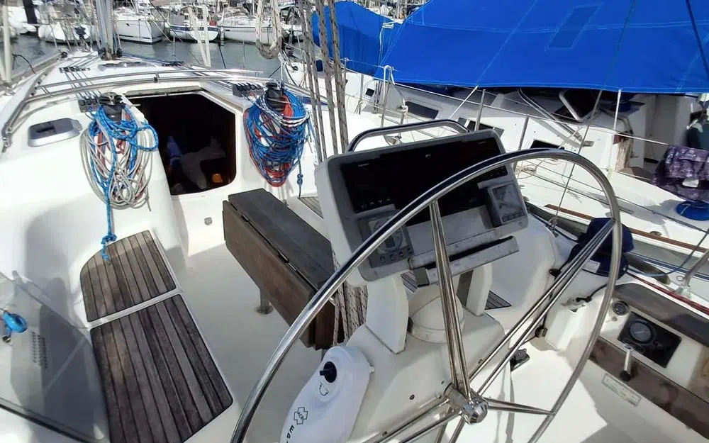 slider 4 Dufour 40 PERFORMANCE