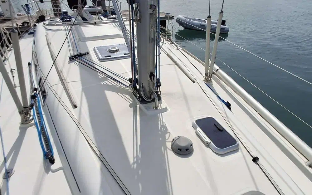 slider 8 Dufour 40 PERFORMANCE