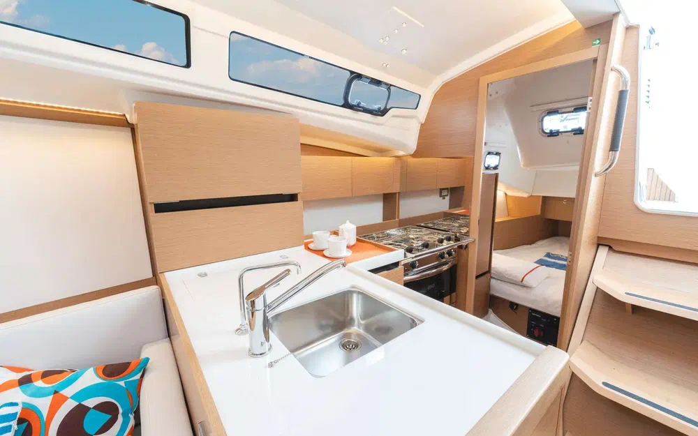 slider 8 Jeanneau sun odyssey 350