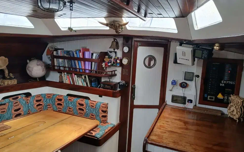 slider 14 Chantier Naval Biot Trireme 43