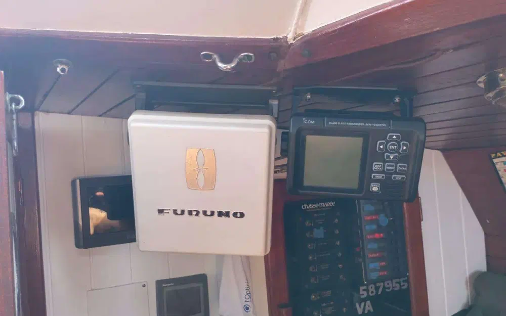 slider 15 Chantier Naval Biot Trireme 43