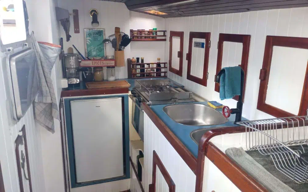 slider 19 Chantier Naval Biot Trireme 43