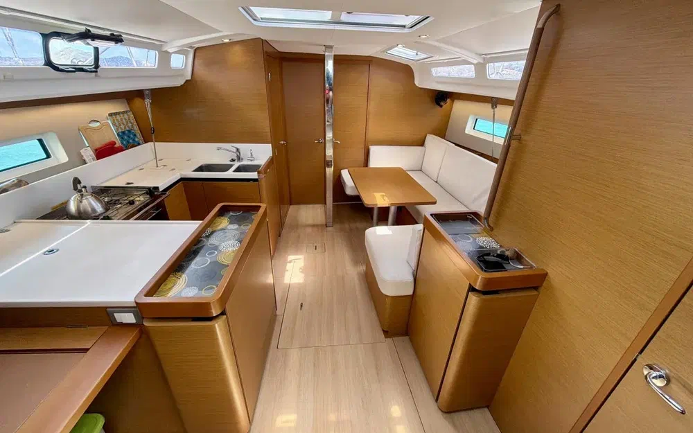 slider 14 Jeanneau Sun Odyssey 440