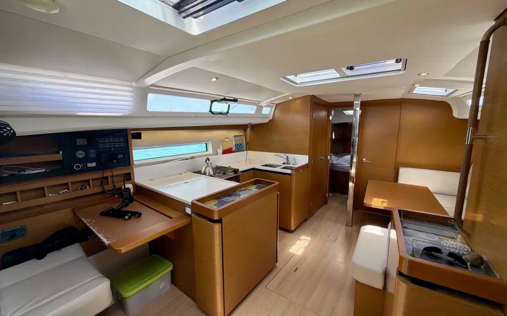 slider 15 Jeanneau Sun Odyssey 440
