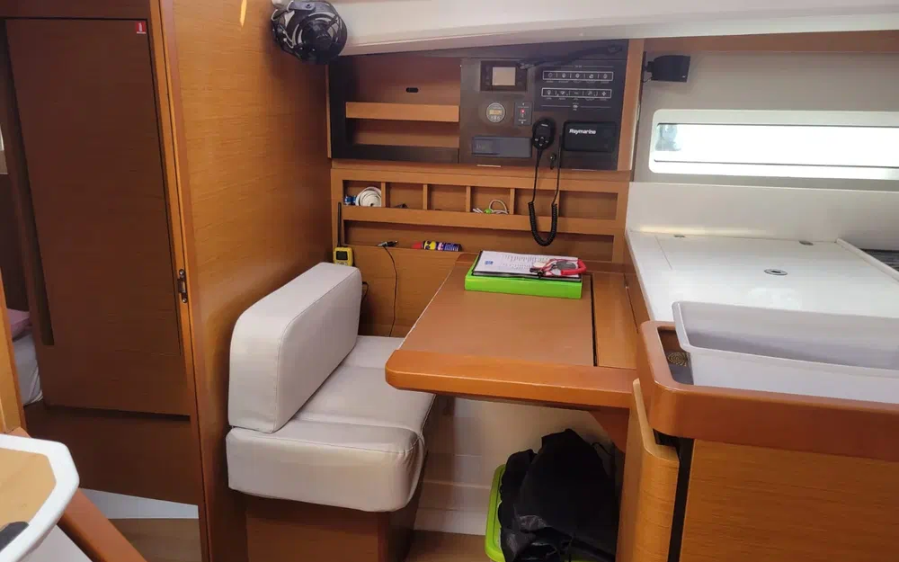 slider 16 Jeanneau Sun Odyssey 440