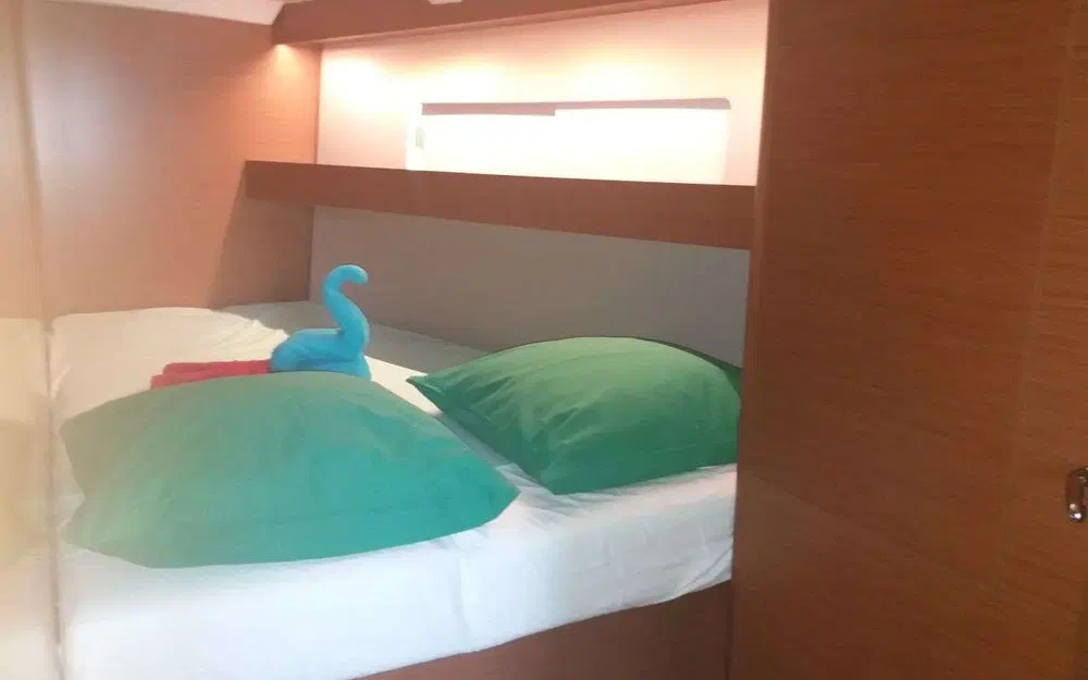 slider 18 Jeanneau Sun Odyssey 440