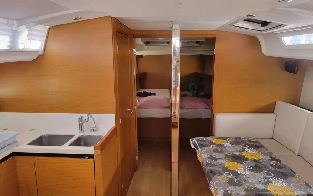 slider 8 Jeanneau Sun Odyssey 440