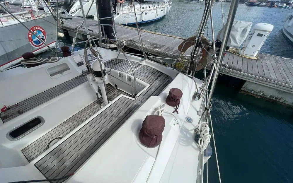 slider 9 Jeanneau Voyage 12.50