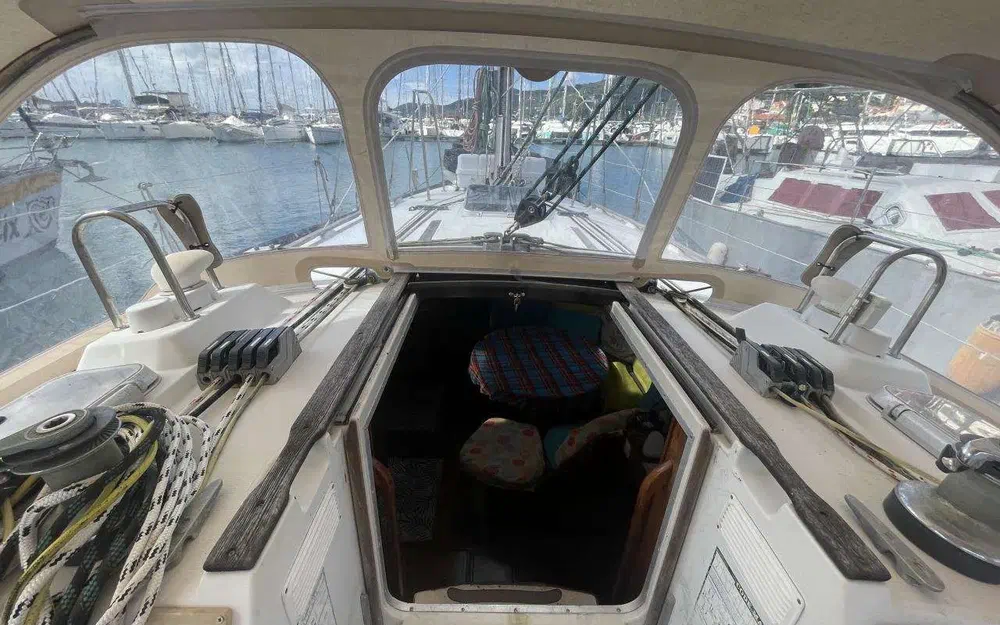 slider 10 Jeanneau Voyage 12.50