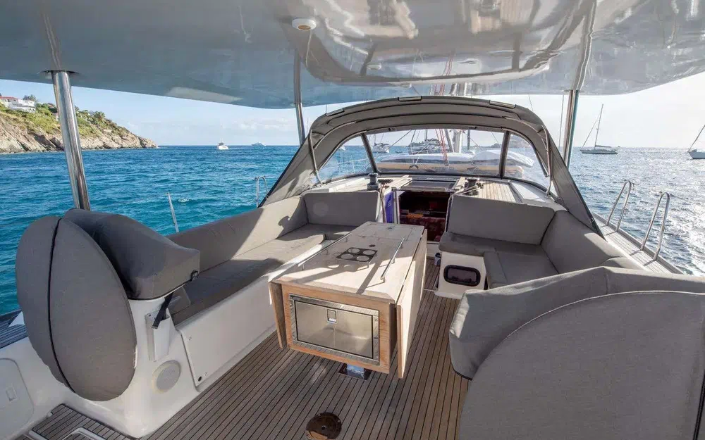 slider 9 Dufour 520 Grand Large