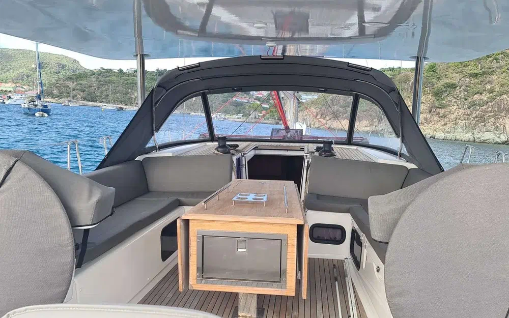 slider 10 Dufour 520 Grand Large