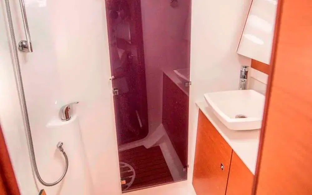 slider 32 Dufour 520 Grand Large