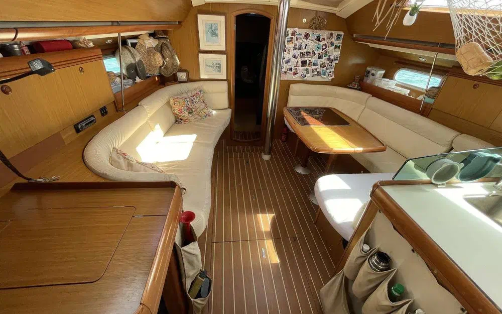 slider 10 Jeanneau Sun Odyssey 42 DS