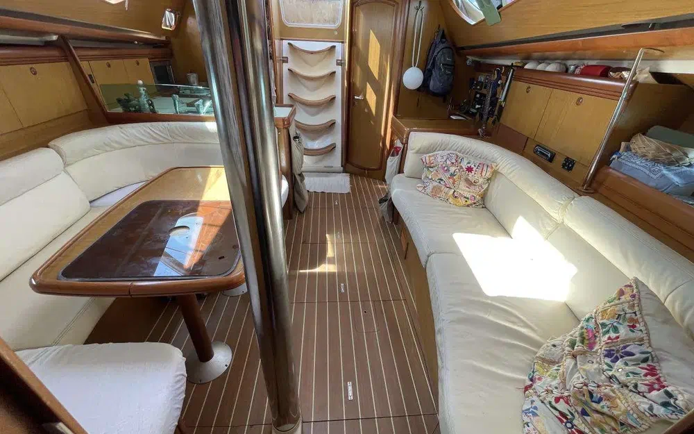 slider 17 Jeanneau Sun Odyssey 42 DS