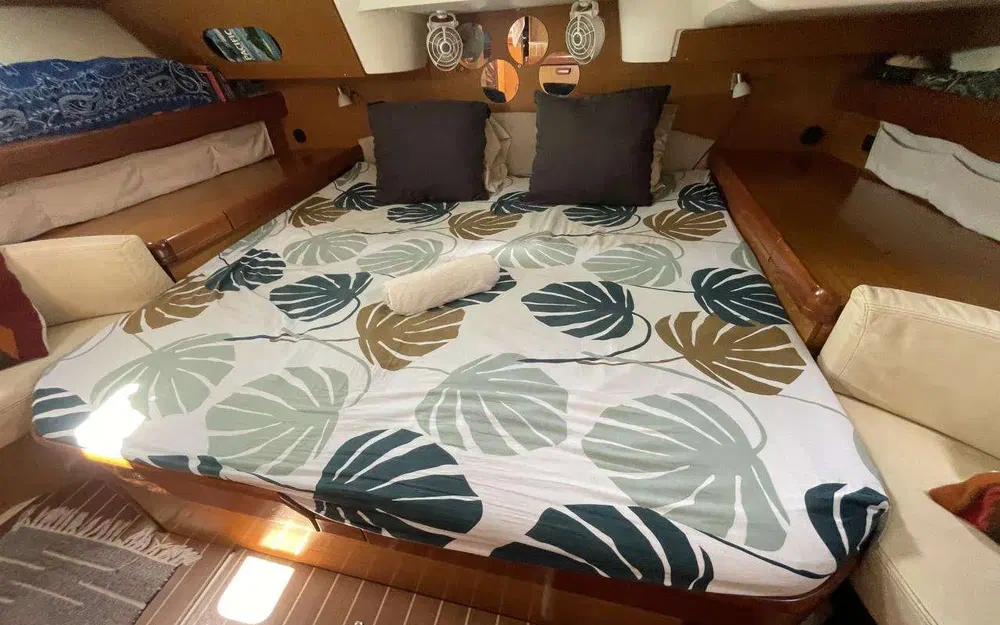 slider 20 Jeanneau Sun Odyssey 42 DS