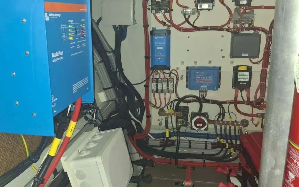 slider 33 Neel Trimarans Neel 43