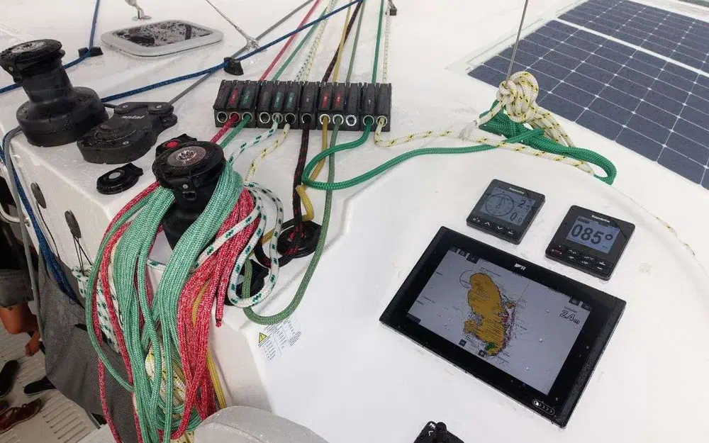 slider 4 Neel Trimarans Neel 43