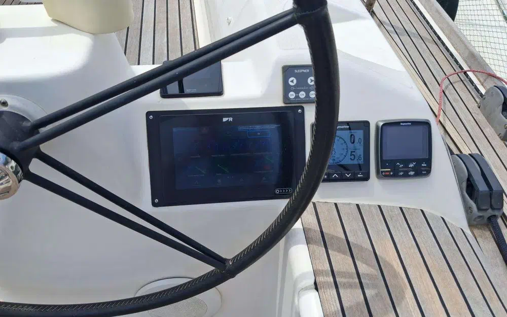 slider 5 Dufour 500 Grand Large