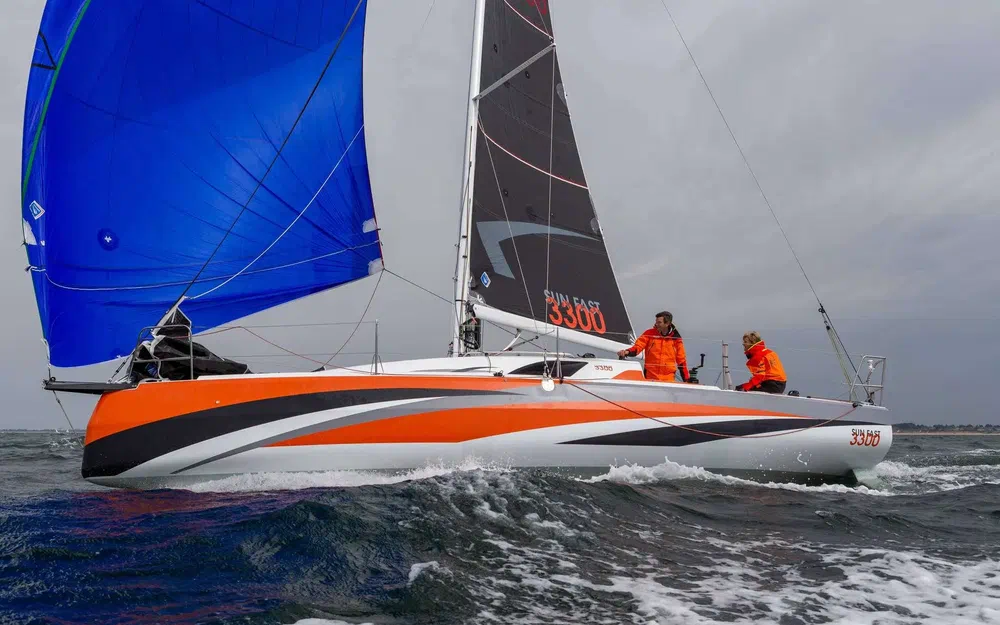 slider 1 Jeanneau Sun Fast 3300